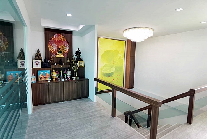 ขายหรือให้เช่า ออฟฟิต อาคารสำนักงาน 2 ชั้น 101 ตร.วา ย่านใจกลางเมืองลาดพร้าว87